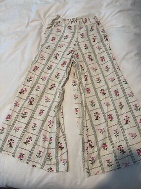 Women’s Floral Boot Cut Pants in Cream and Pink